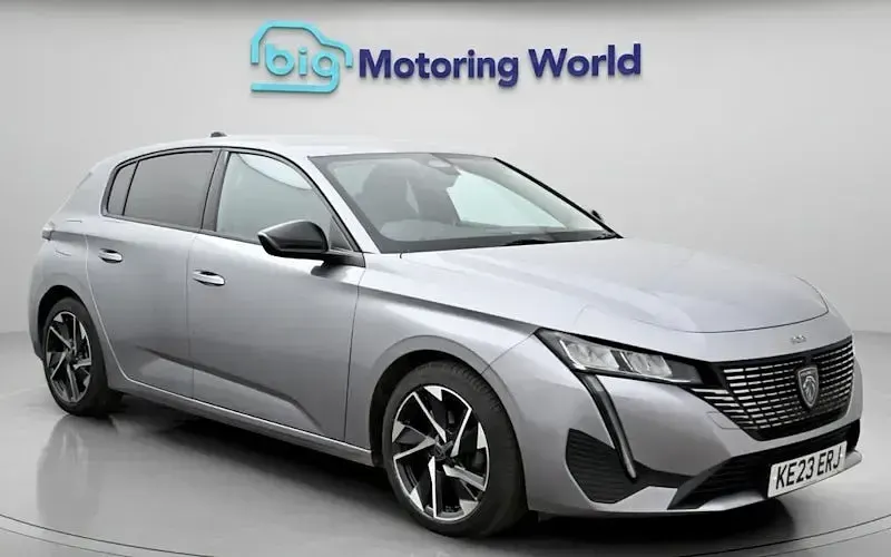 Used Peugeot 308 Allure Premium 131 HP (96 kW) 2023 Hatchback