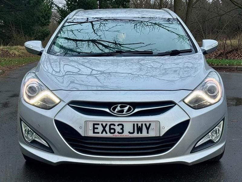 Used Hyundai i40 Style 115 HP (84 kW) 2013 Silver Estate