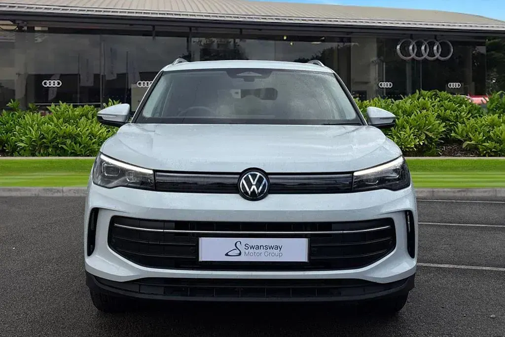 Used VW Tiguan Match 2025 White SUV