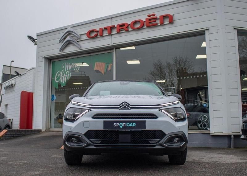 Used Citroën e-C4 98 kW (134 HP) 2024 White Hatchback