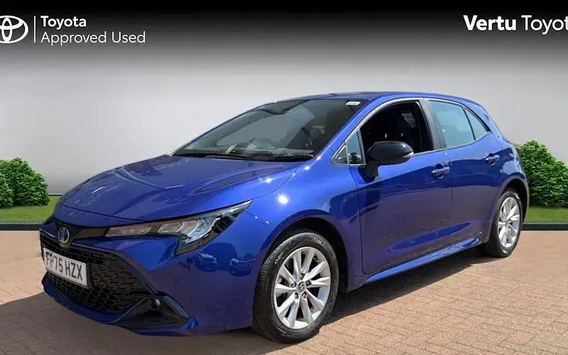 Used Toyota Corolla 178 HP (130 kW) 2025 Blue Hatchback