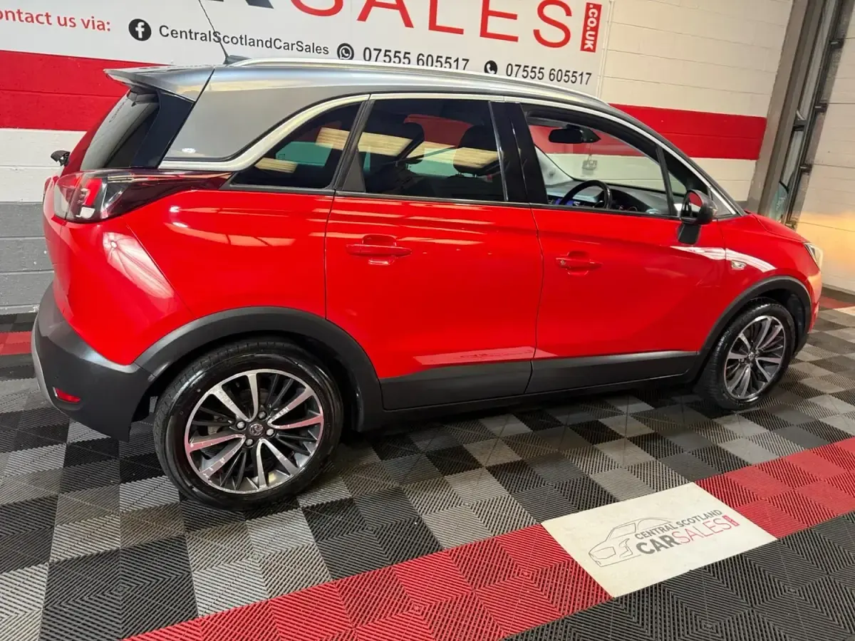 Used Vauxhall Crossland X Elite 81 HP (59 kW) 2018 Red SUV