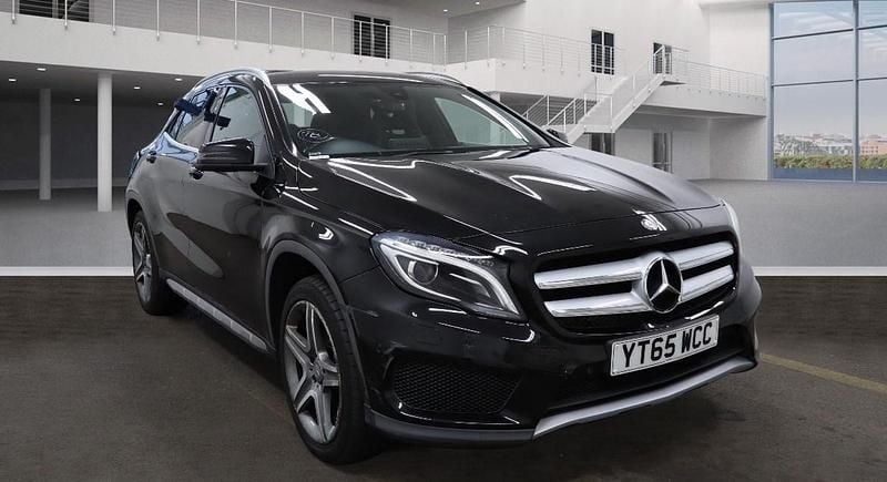 Black Used 2015 Mercedes GLA200 AMG line SUV | £7,525 (Fair price) - Image 1/4