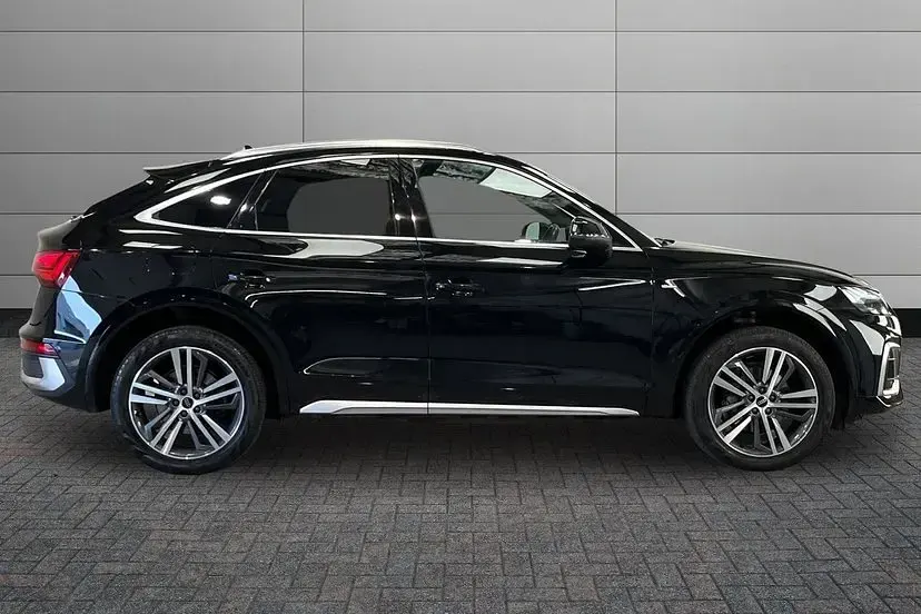 Used Audi Q5 Sportback S-Line 201 HP (147 kW) 2023 Mythos black SUV