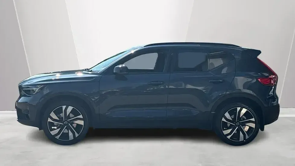 New Volvo XC40 Ultra 161 HP (118 kW) 2026 Blue SUV