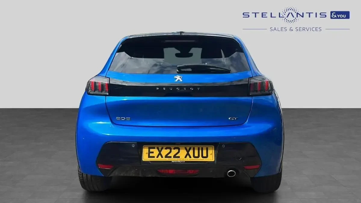 Used Peugeot 208 Premium 99 HP (72 kW) 2022 Blue Hatchback