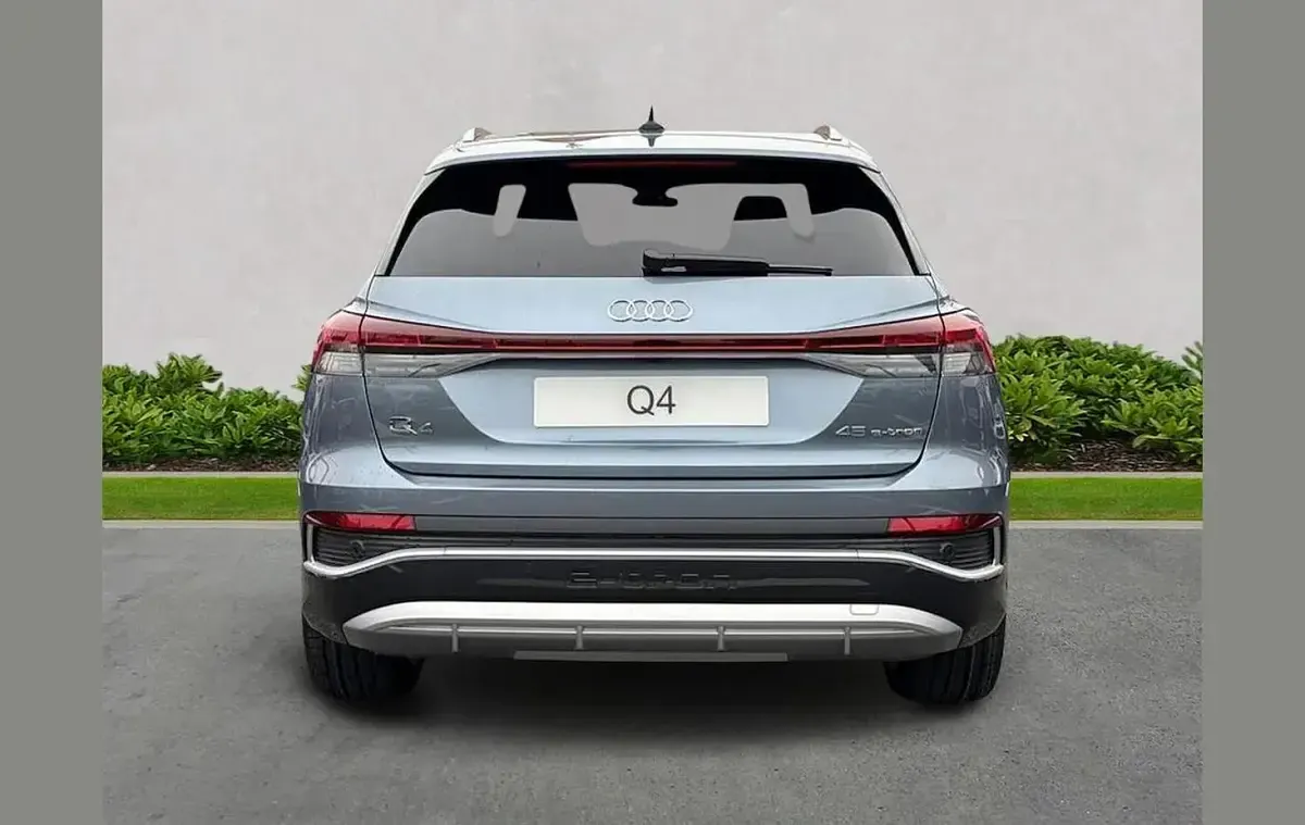 Nouă Audi Q4 e-tron S-Line 206 kW (281 CP) 2025 Other SUV