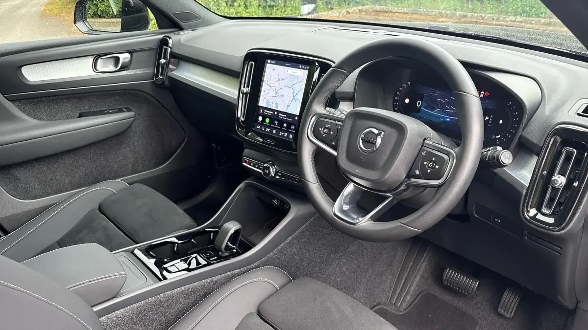 Used Volvo XC40 Plus 163 HP (119 kW) 2025 Black SUV