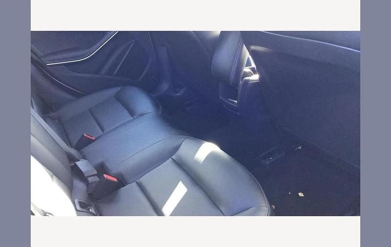 Used Mercedes A160 SE 101 HP (74 kW) 2017 White Hatchback