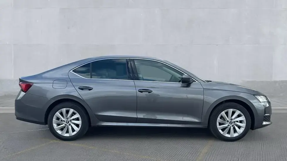 Nuevo Skoda Octavia SE L 150 CV (110 kW) 2026 Gris