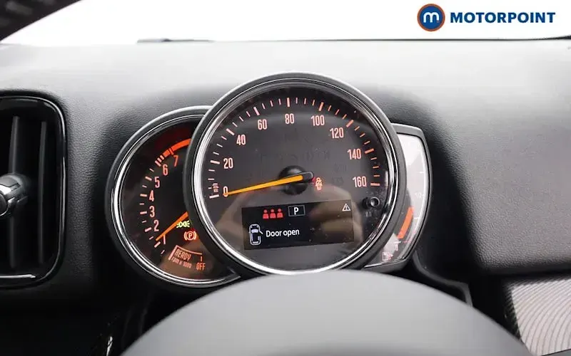 Used Mini Cooper Countryman Exclusive 136 HP (100 kW) 2022 Green SUV