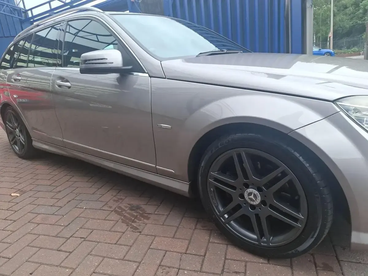 Used Mercedes C180 156 HP (114 kW) 2009 Silver Estate