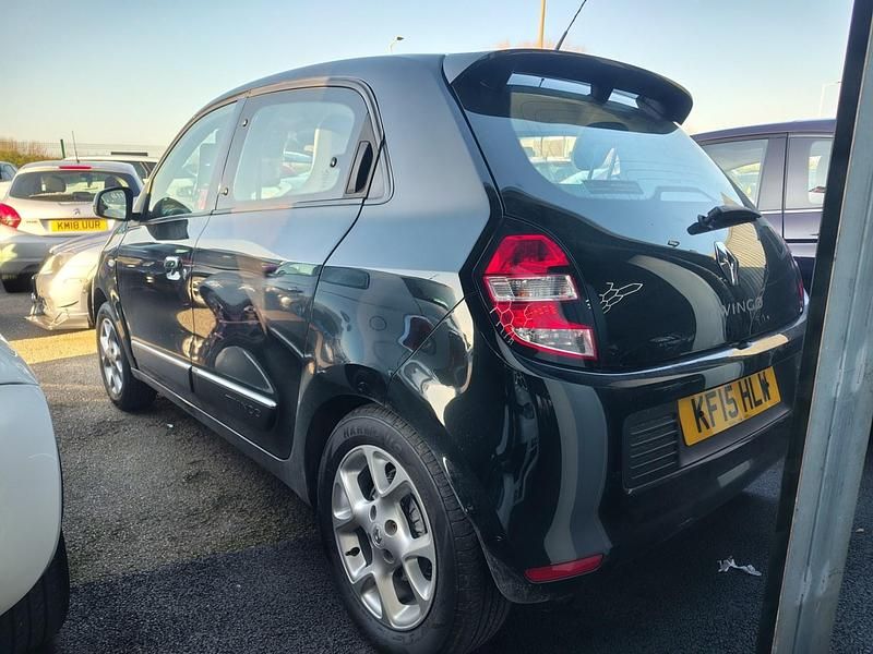 Used Renault Twingo Dynamique 70 HP (51 kW) 2015 Black Hatchback