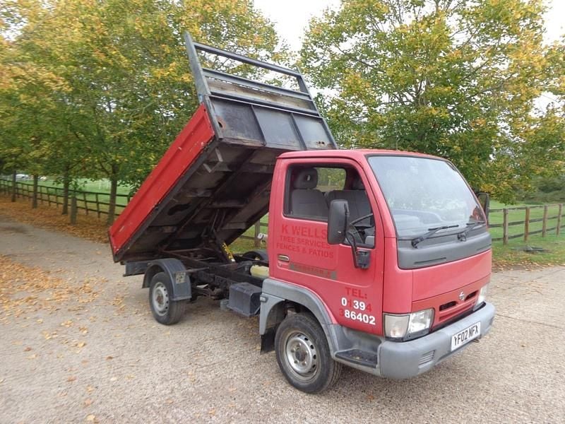 Used Nissan Cabstar 2002 Red Pickup