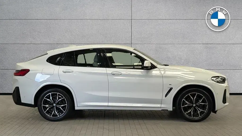 Used BMW X4 M Sport 190 HP (139 kW) 2022 White SUV