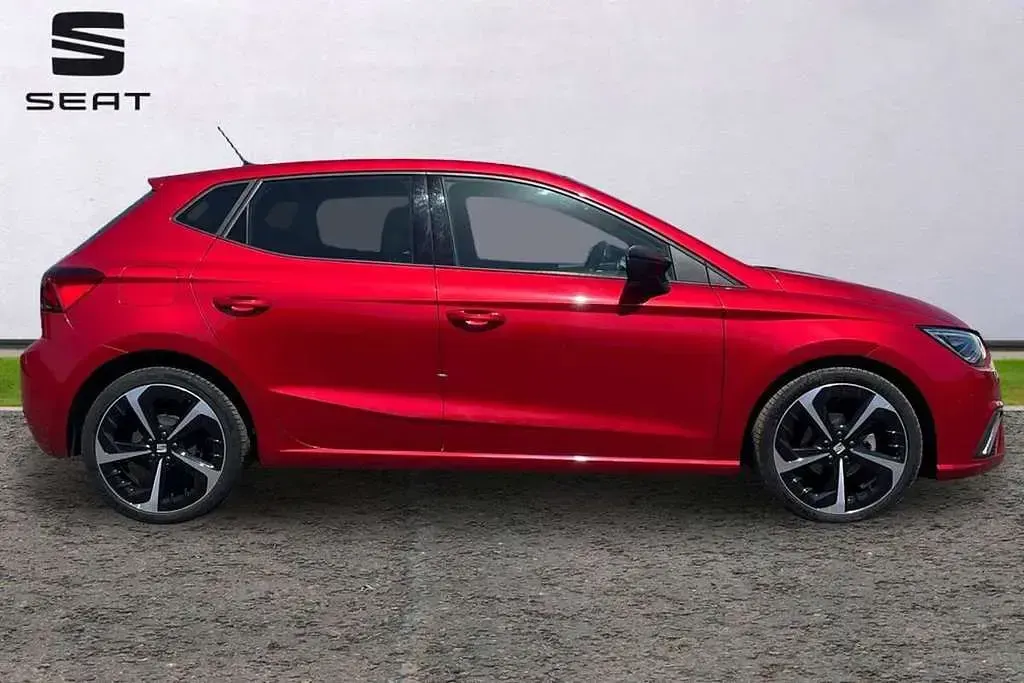 Used Seat Ibiza FR Sport 94 HP (69 kW) 2023 Red Hatchback