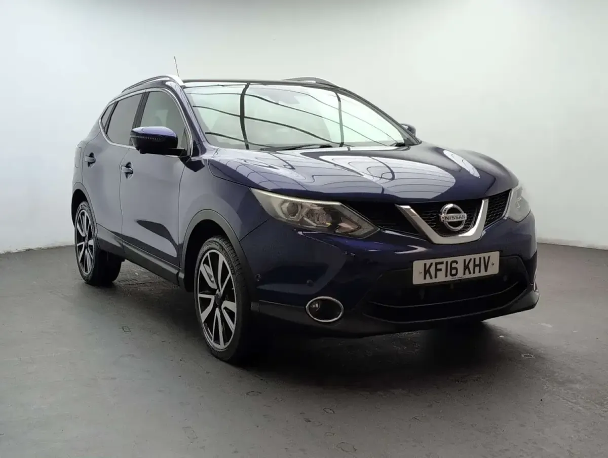 Used Nissan Qashqai Tekna 115 HP (84 kW) 2016 Blue SUV
