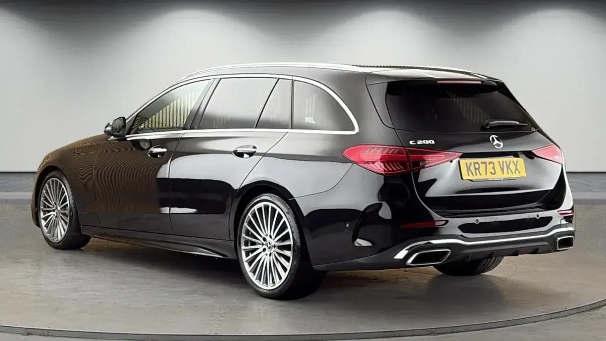 Usado Mercedes C200 AMG line 2023 Preto Carrinha