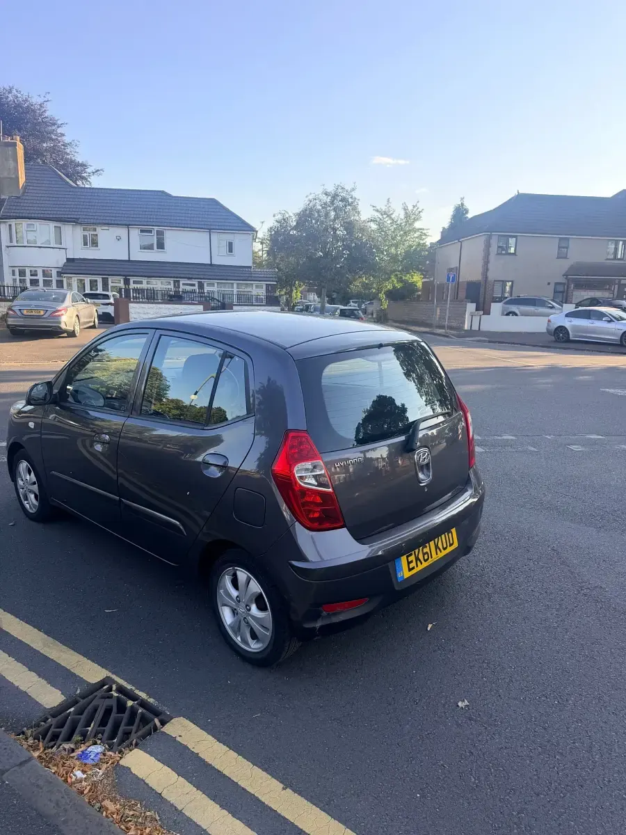 Used Hyundai i10 Active 85 HP (62 kW) 2011 Grey Hatchback