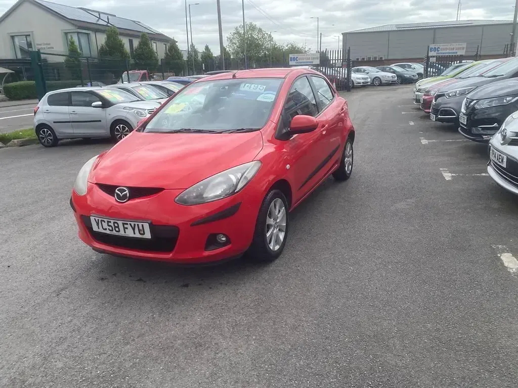Used Mazda 2 86 HP (63 kW) 2008 Red Hatchback