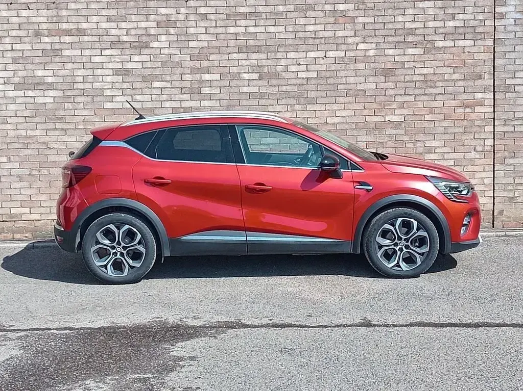 Used Renault Captur Version S 145 HP (106 kW) 2022 Red SUV