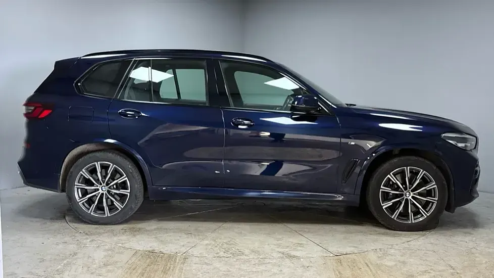 Used BMW X5 M Sport 335 HP (246 kW) 2022 Blue SUV