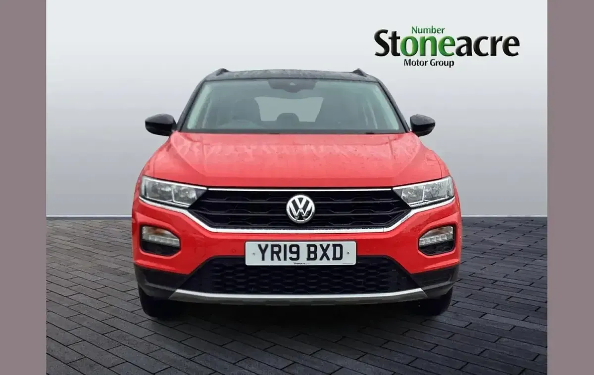 Used VW T-Roc SE 150 HP (110 kW) 2019 Red SUV