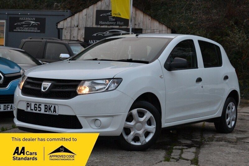 White Used 2016 Dacia Sandero Ambiance Hatchback | £3,495 (Good price) - Image 1/4