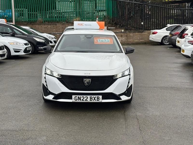 Used Peugeot 308 SW Active Premium 130 HP (95 kW) 2022 White Estate