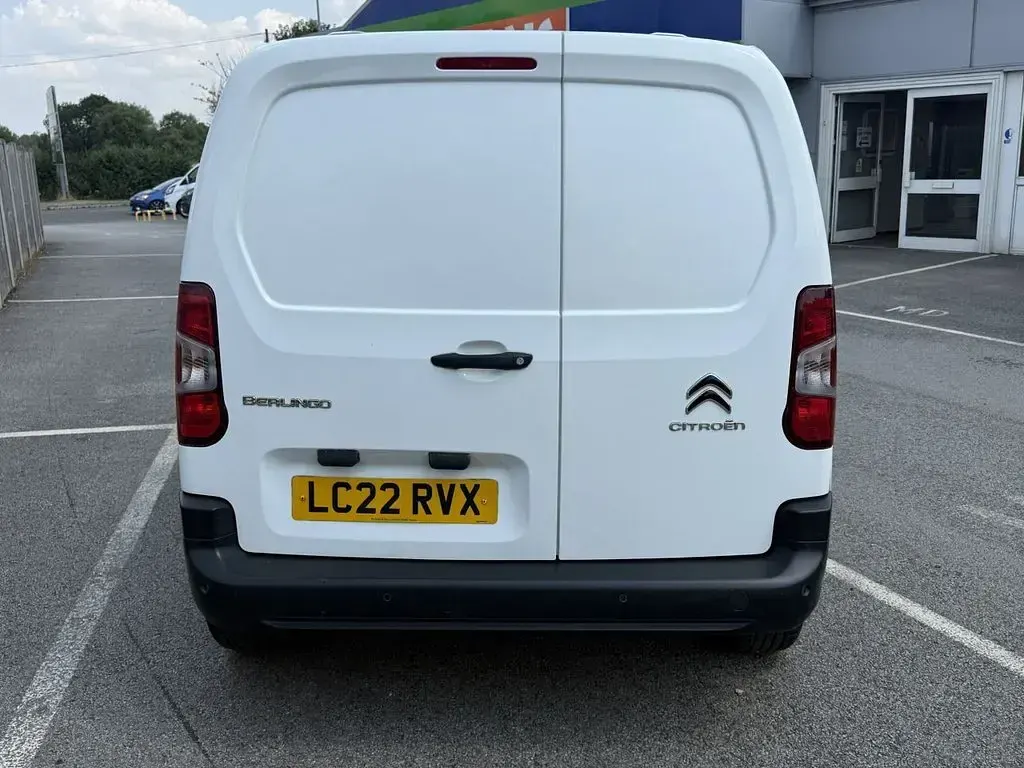 Used Citroën Berlingo 100 HP (73 kW) 2022 White MPV