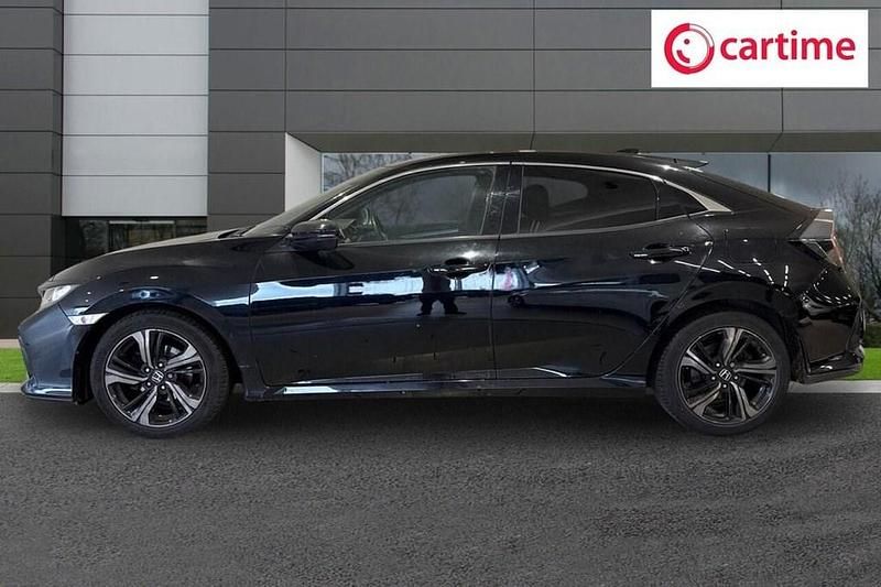 Begagnad Honda Civic SR 126 HK (92 kW) 2019 Svart Halvkombi