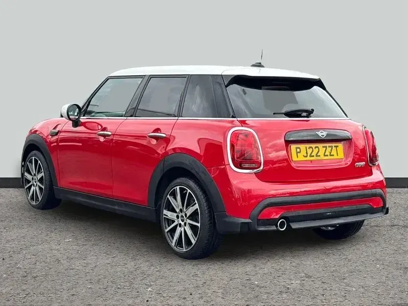Used Mini Cooper Classic 134 HP (98 kW) 2022 Red Hatchback