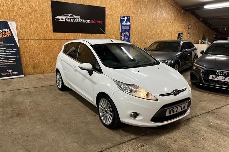 Used Ford Fiesta Titanium 2012 White Hatchback