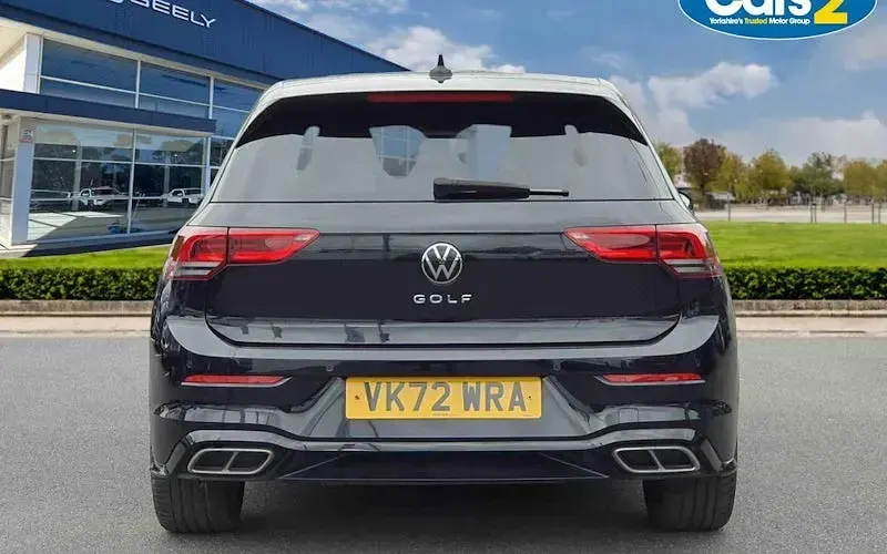 Used VW Golf VIII R-line 131 HP (96 kW) 2024 Hatchback