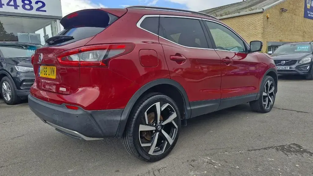 Used Nissan Qashqai Tekna 2018 Red SUV