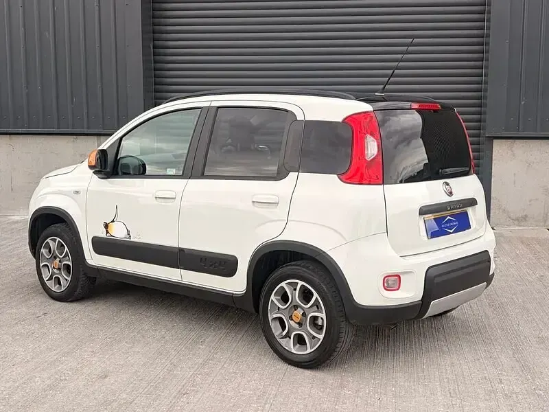 Used Fiat Panda 4x4 85 HP (62 kW) 2014 White/black Hatchback