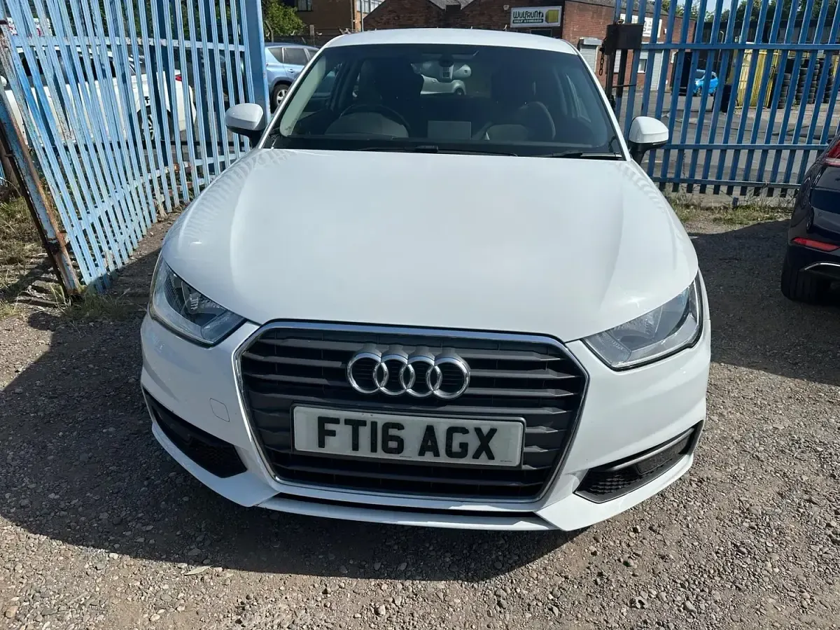 Used Audi A1 Sport 116 HP (85 kW) 2016 White Hatchback