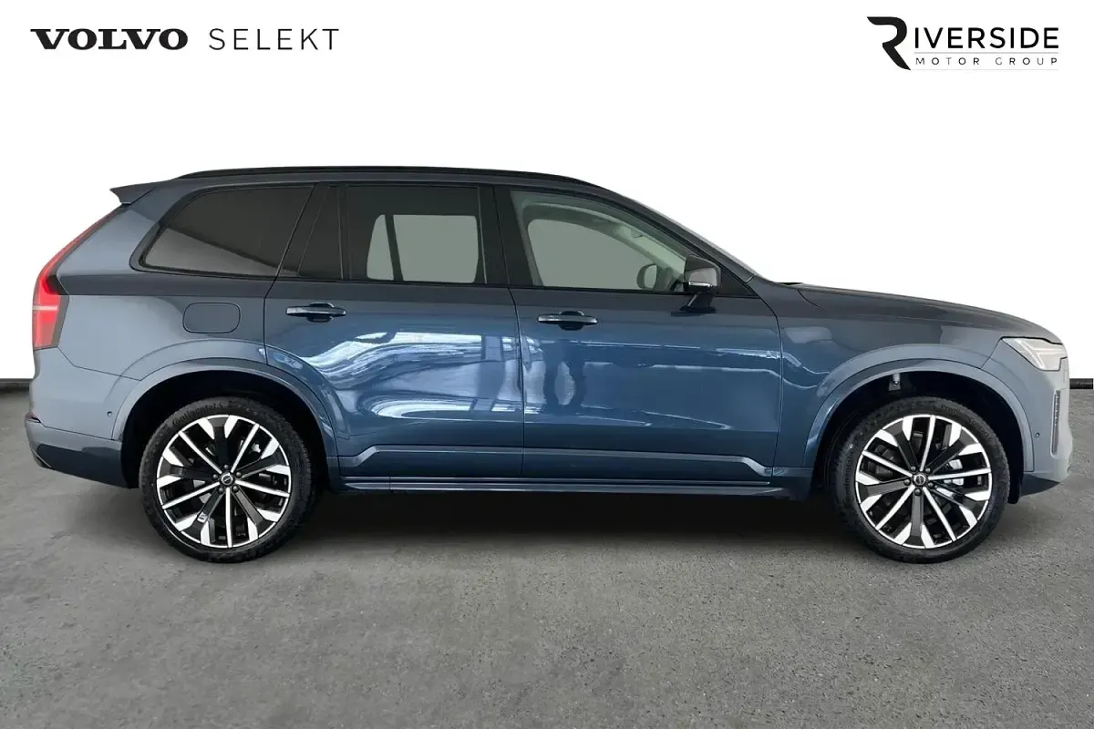 Used Volvo XC90 Ultra 455 HP (334 kW) 2025 Denim blue SUV