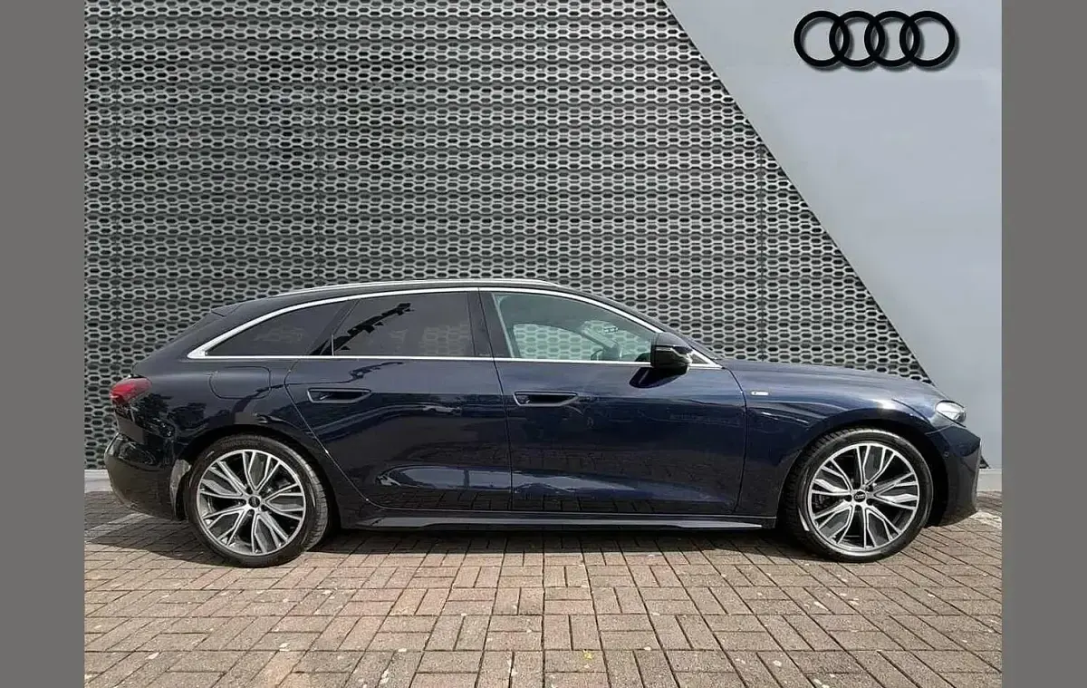Used Audi A5 S-Line 147 HP (108 kW) 2025 Blue Estate