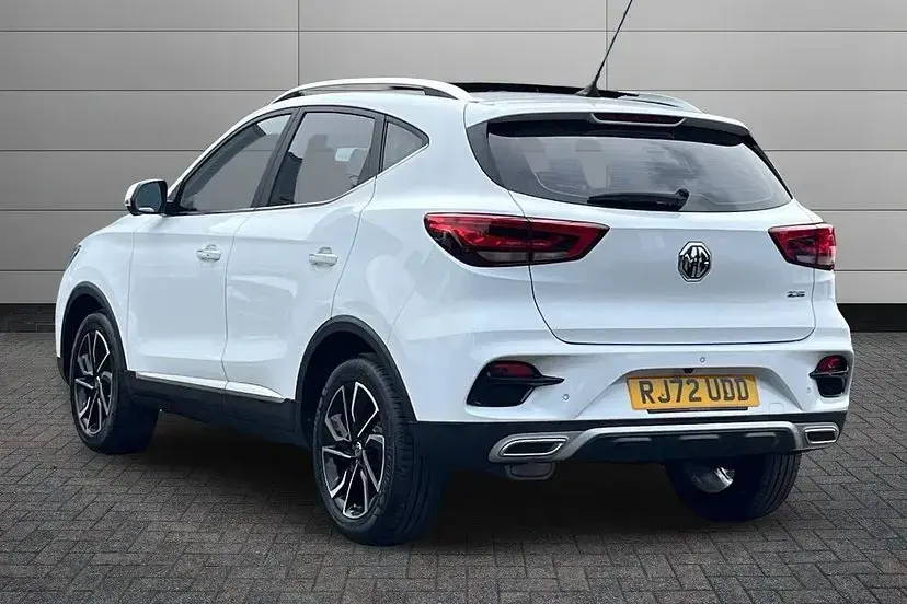 Used MG ZS Exclusive 109 HP (80 kW) 2022 Arctic white SUV