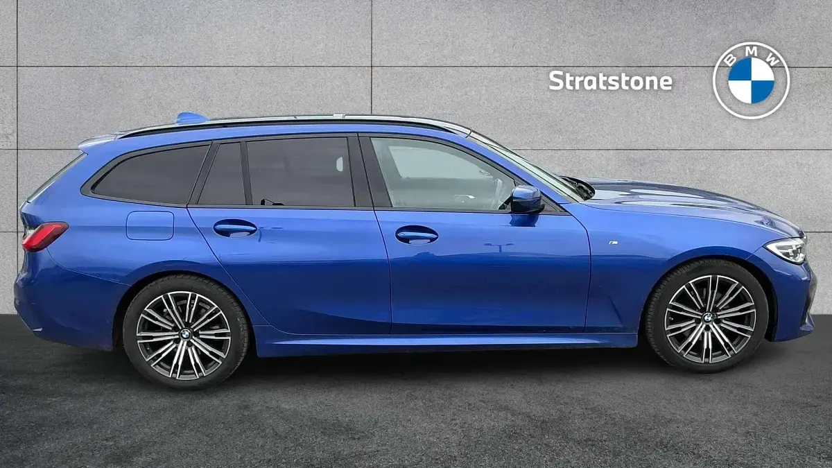 Begagnad BMW 320 M Sport 187 HK (137 kW) 2020 Blå Kombi