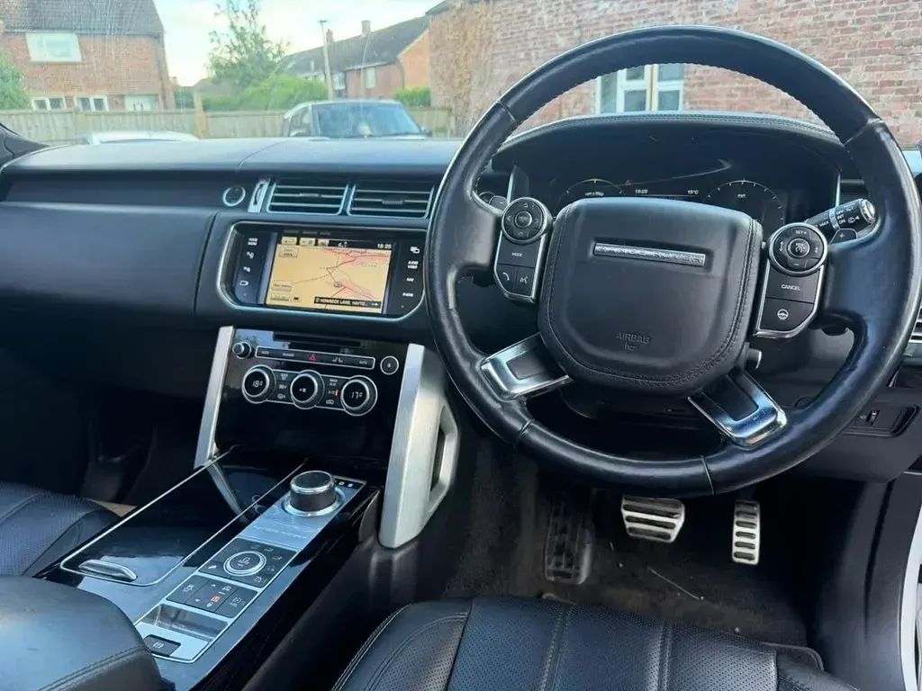 Used Land Rover Range Rover Vogue SE 339 HP (249 kW) 2014 White SUV