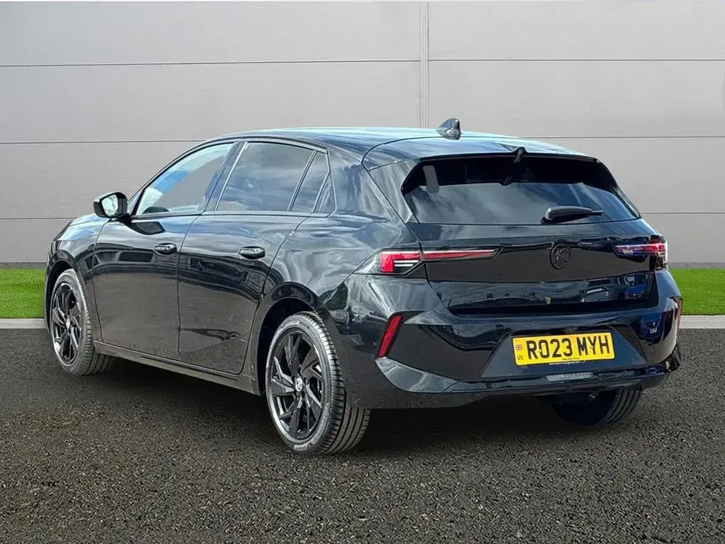 Used Vauxhall Astra 130 HP (95 kW) 2023 Black Hatchback