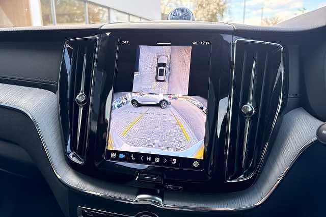 Used Volvo XC60 Ultra 449 HP (330 kW) 2025 Silver SUV