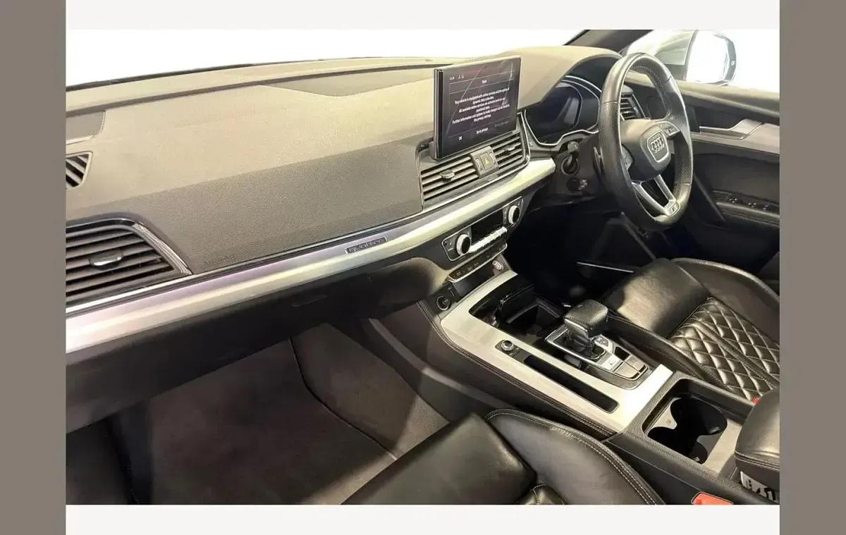 Used Audi SQ5 Comfort 336 HP (247 kW) 2023 Mythos black SUV