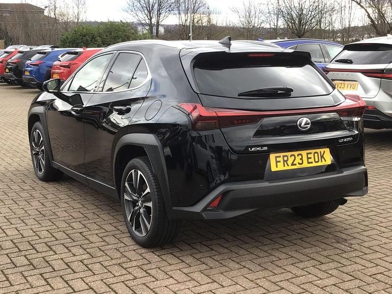 Used Lexus UX 184 HP (135 kW) 2023 Black SUV