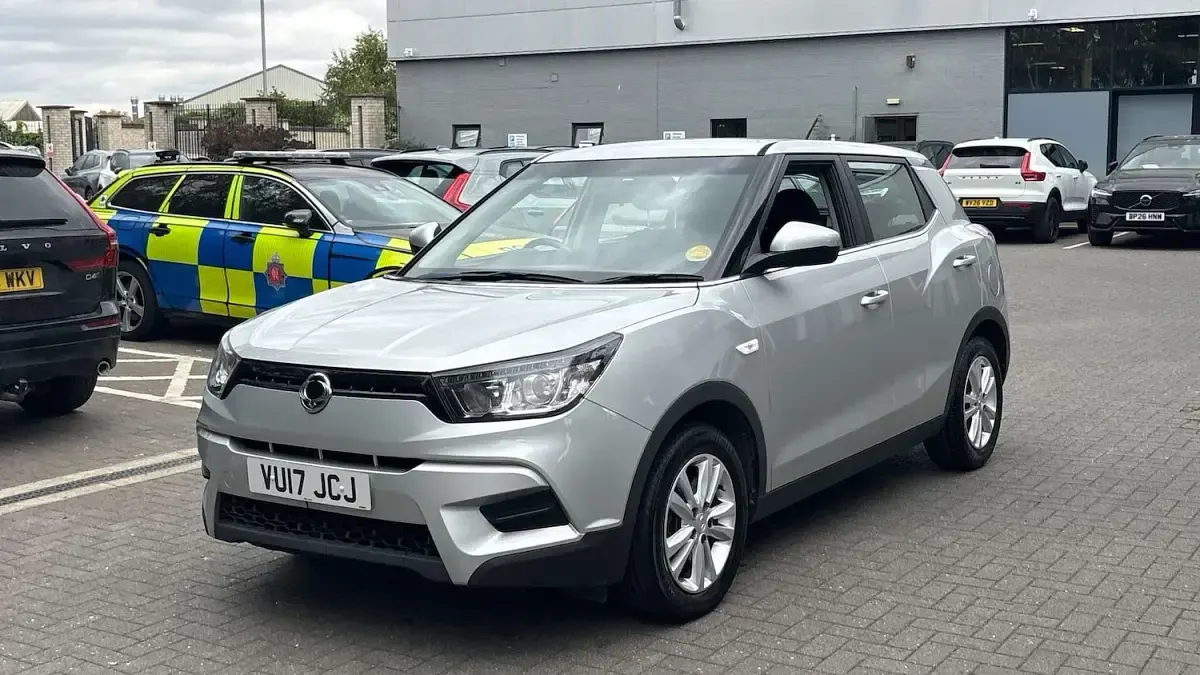 Used SsangYong Tivoli 128 HP (94 kW) 2017 Silver SUV