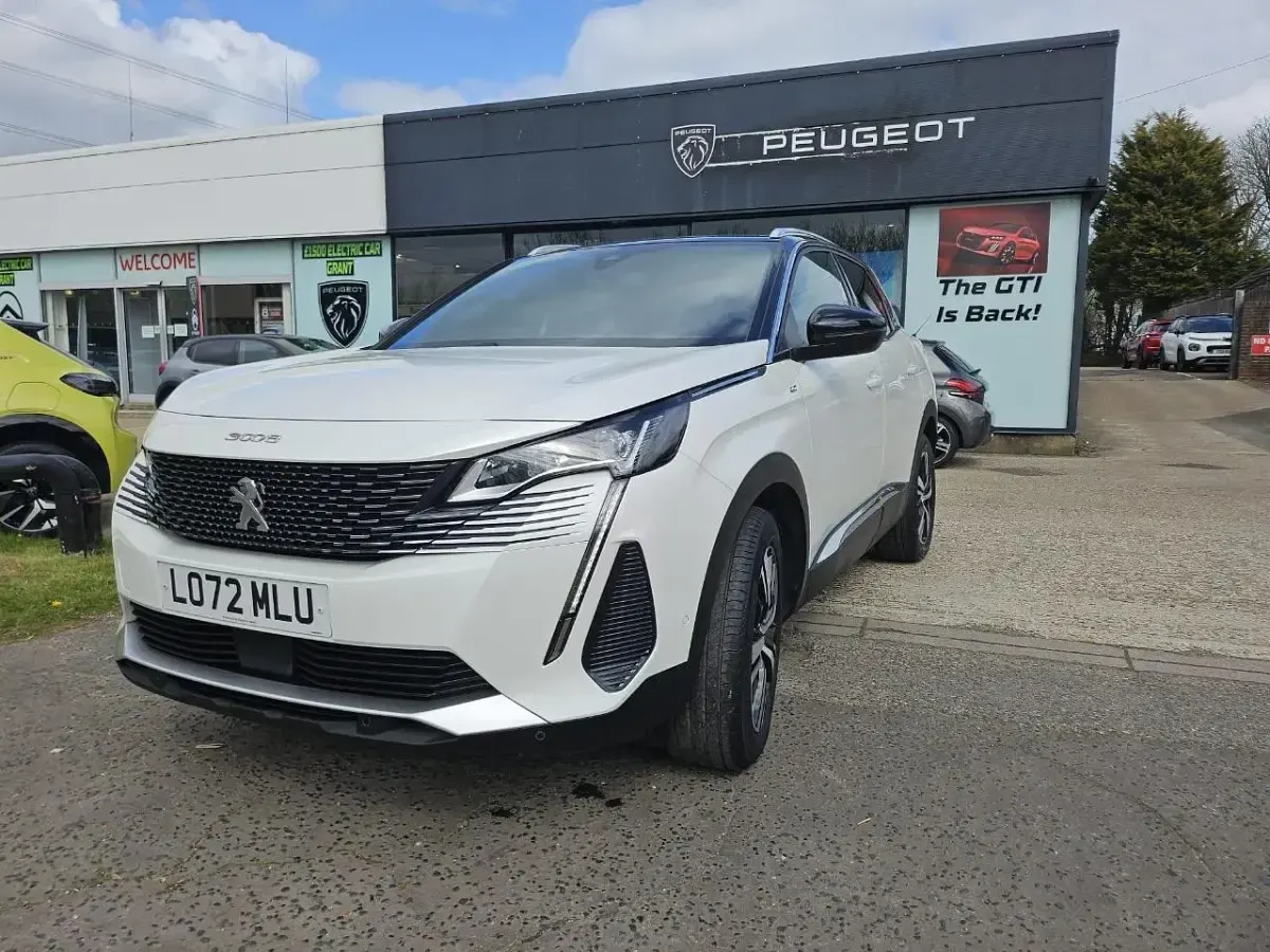 Used Peugeot 3008 GT 129 HP (94 kW) 2023 White SUV