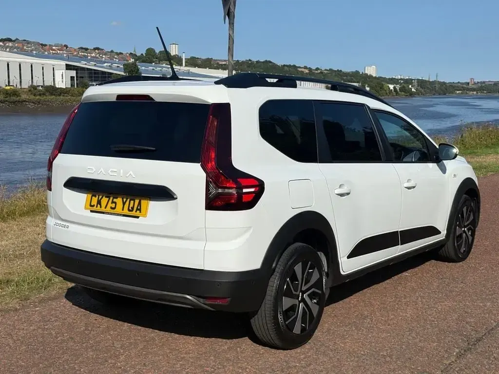 Used Dacia Jogger Expression 110 HP (80 kW) 2025 White MPV