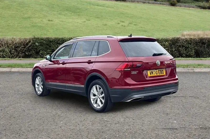 Used VW Tiguan Allspace Match 200 HP (147 kW) 2020 Red SUV